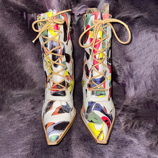 Shoe printed boots